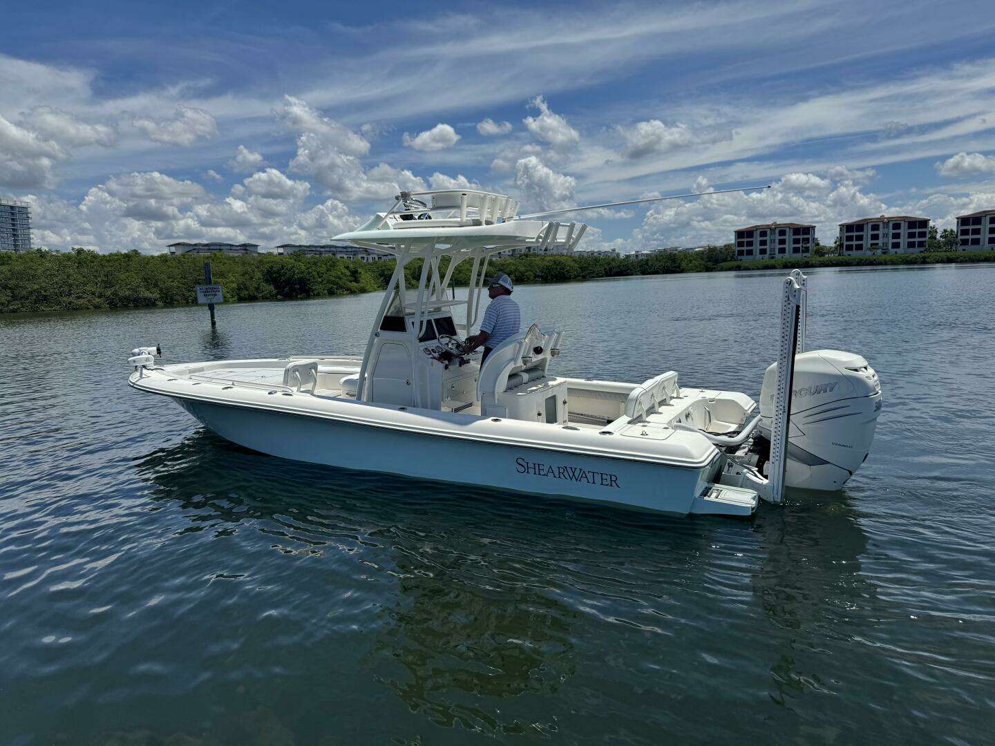2018 ShearWater 270 Carolina Flare - Image 13