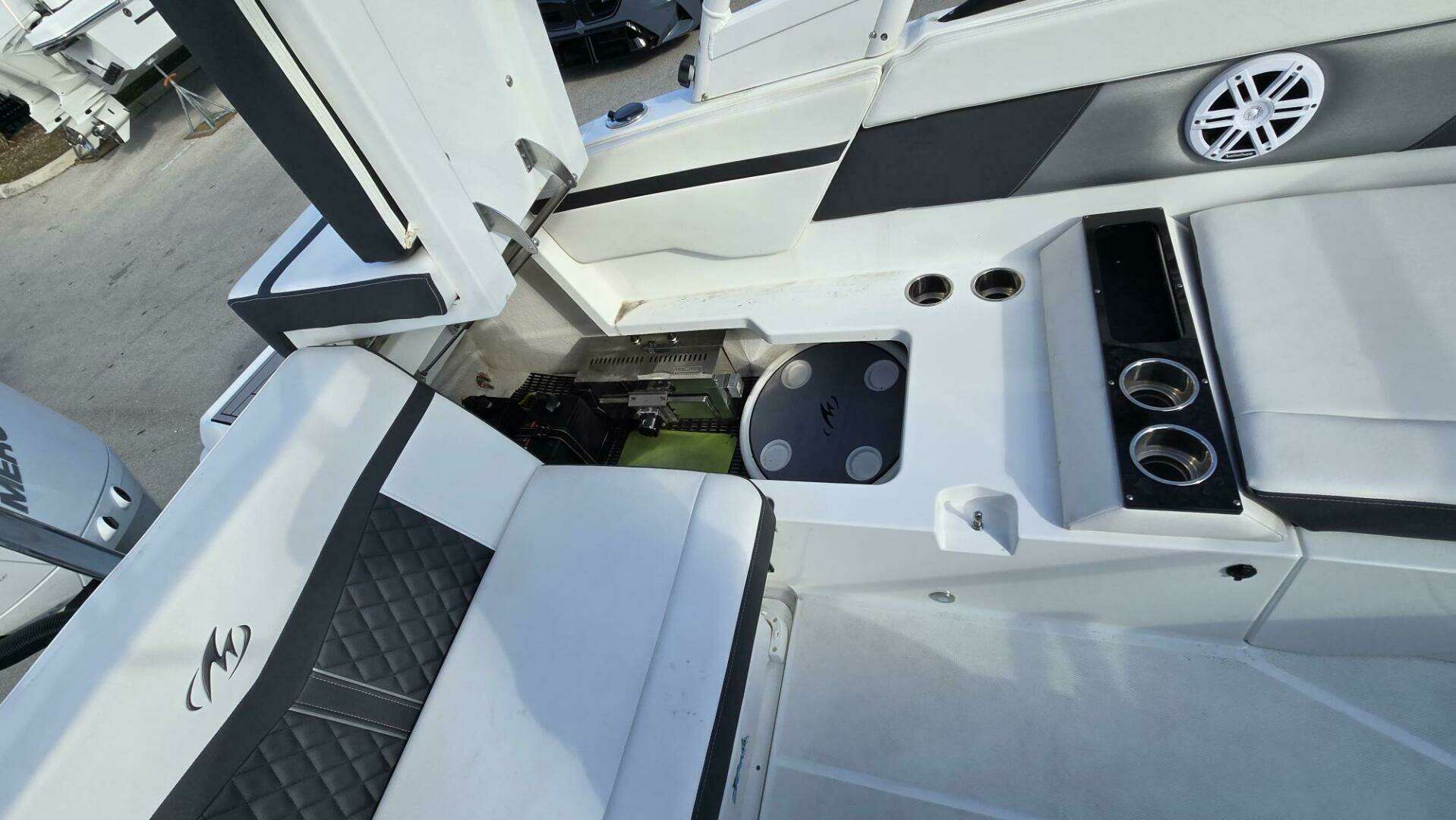 2023 Monterey M225 - Image 8