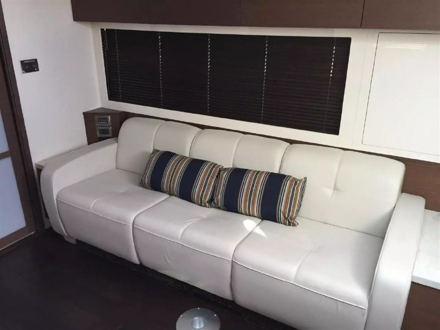 2013 Sea Ray Sundancer - Image 33