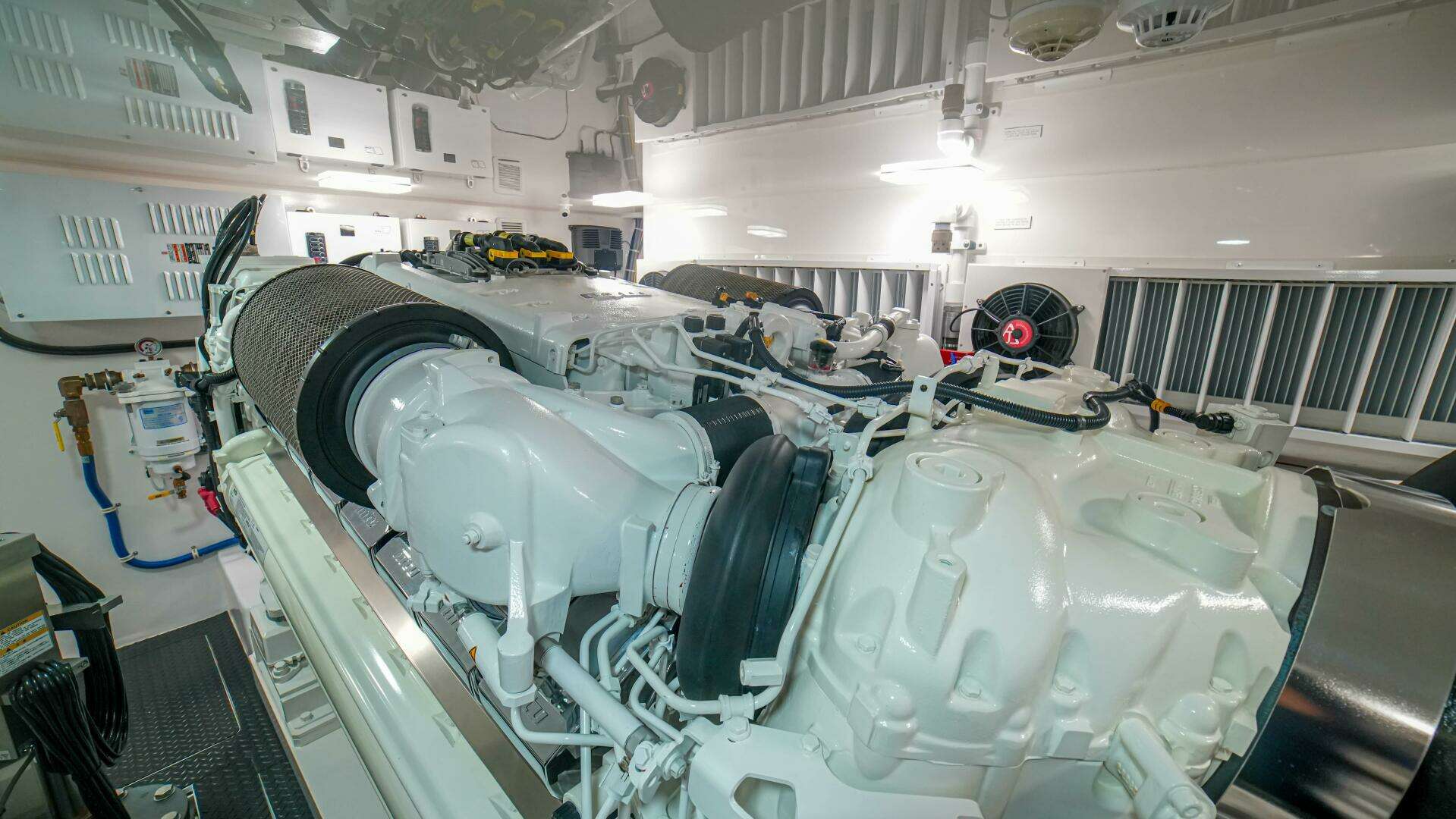 2023 Viking 72 Convertible - Image 105