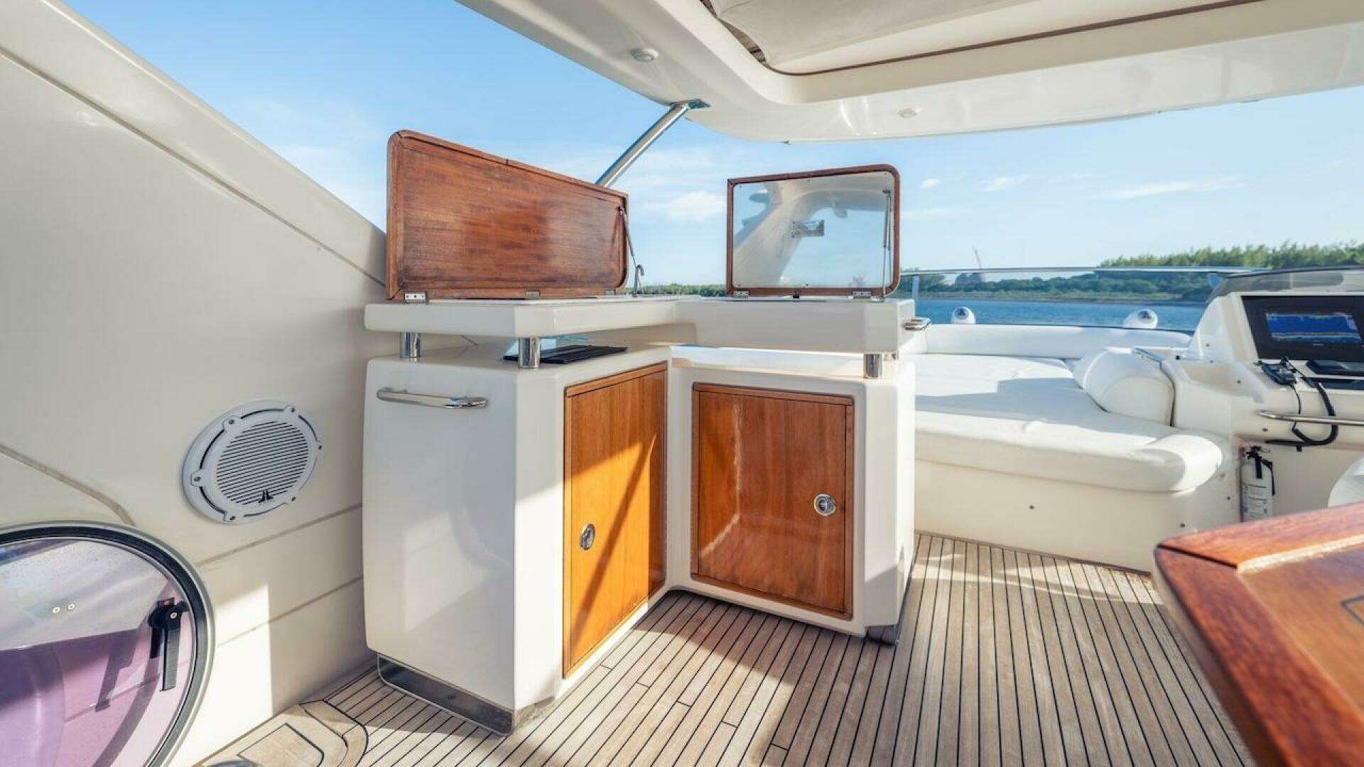 2012 Azimut Evolution - Image 37