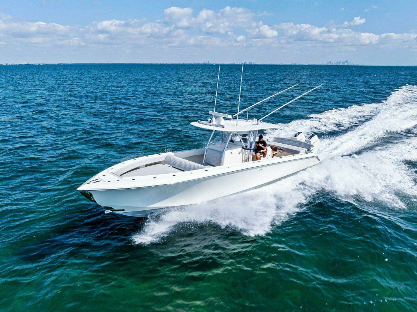 2015 Bahama 41 - Image 3