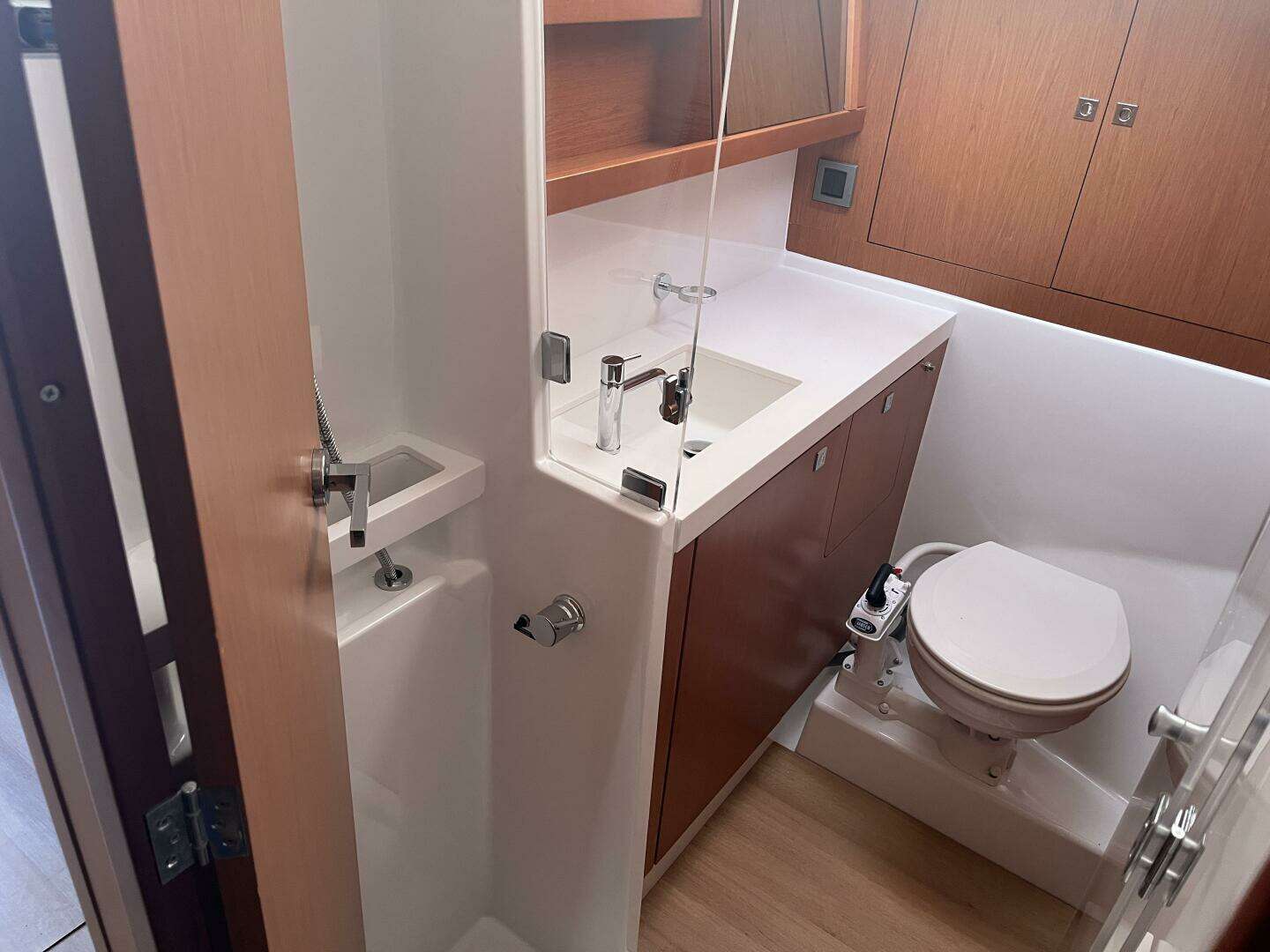 2014 Beneteau Sense 50 - Image 23