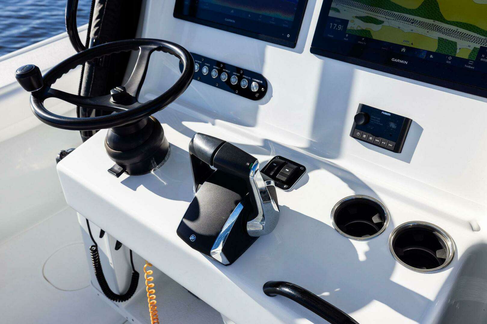 2023 Yellowfin 32 Offshore - Image 36