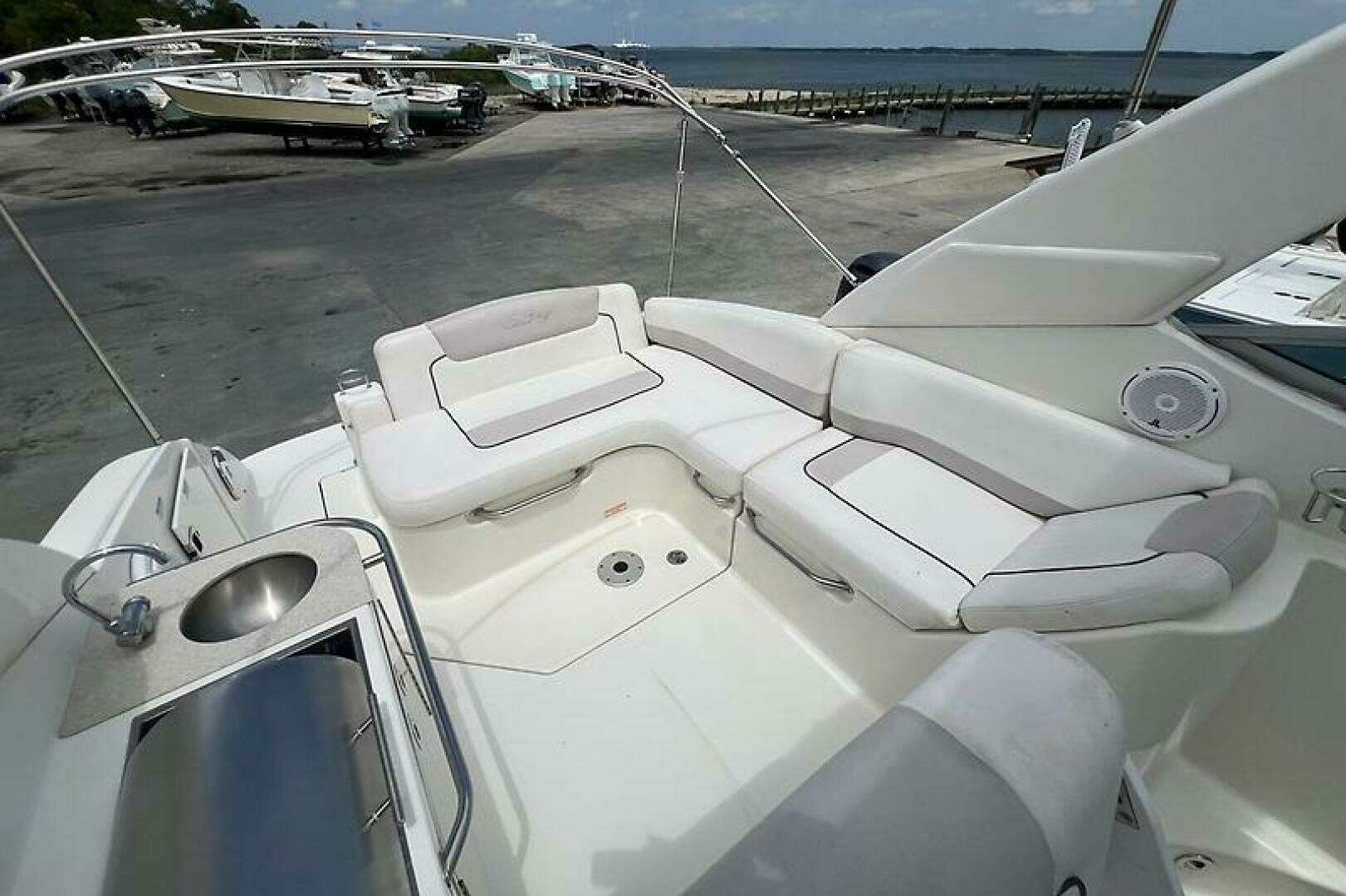 2011 Sea Ray 280 Sundancer - Image 11