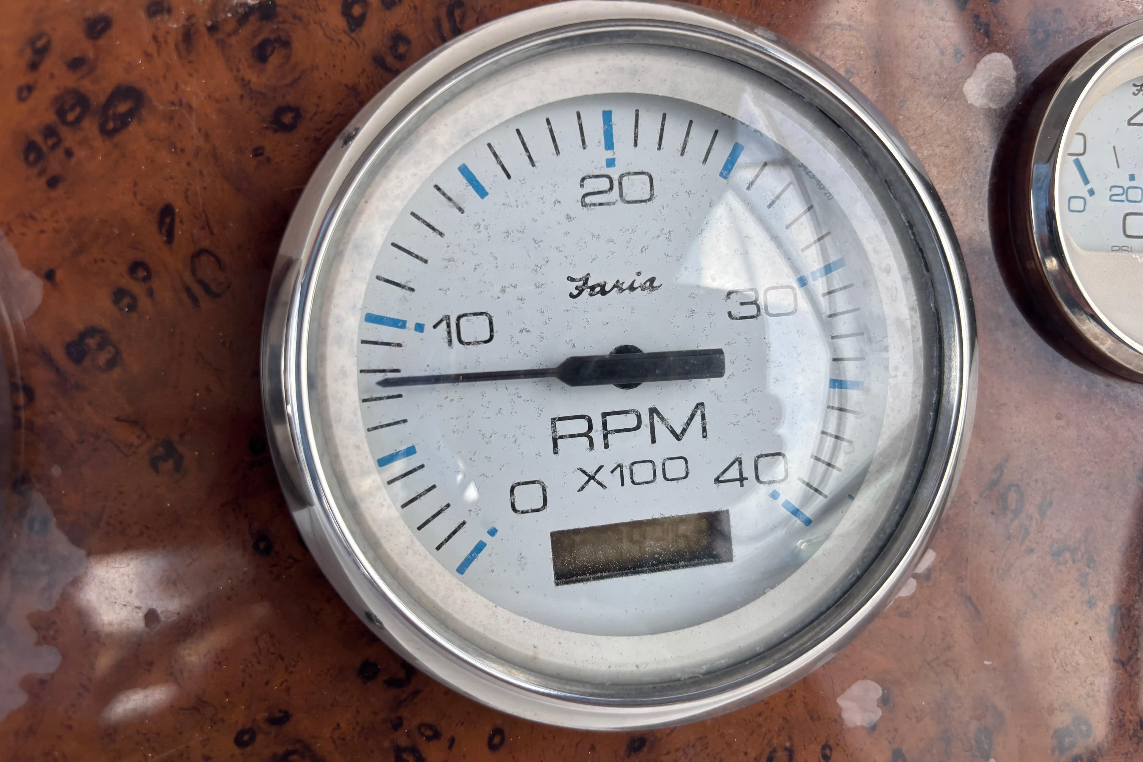 Tachometer gauge on 2001 Silverton 410 Sport Bridge, displaying RPM readings.