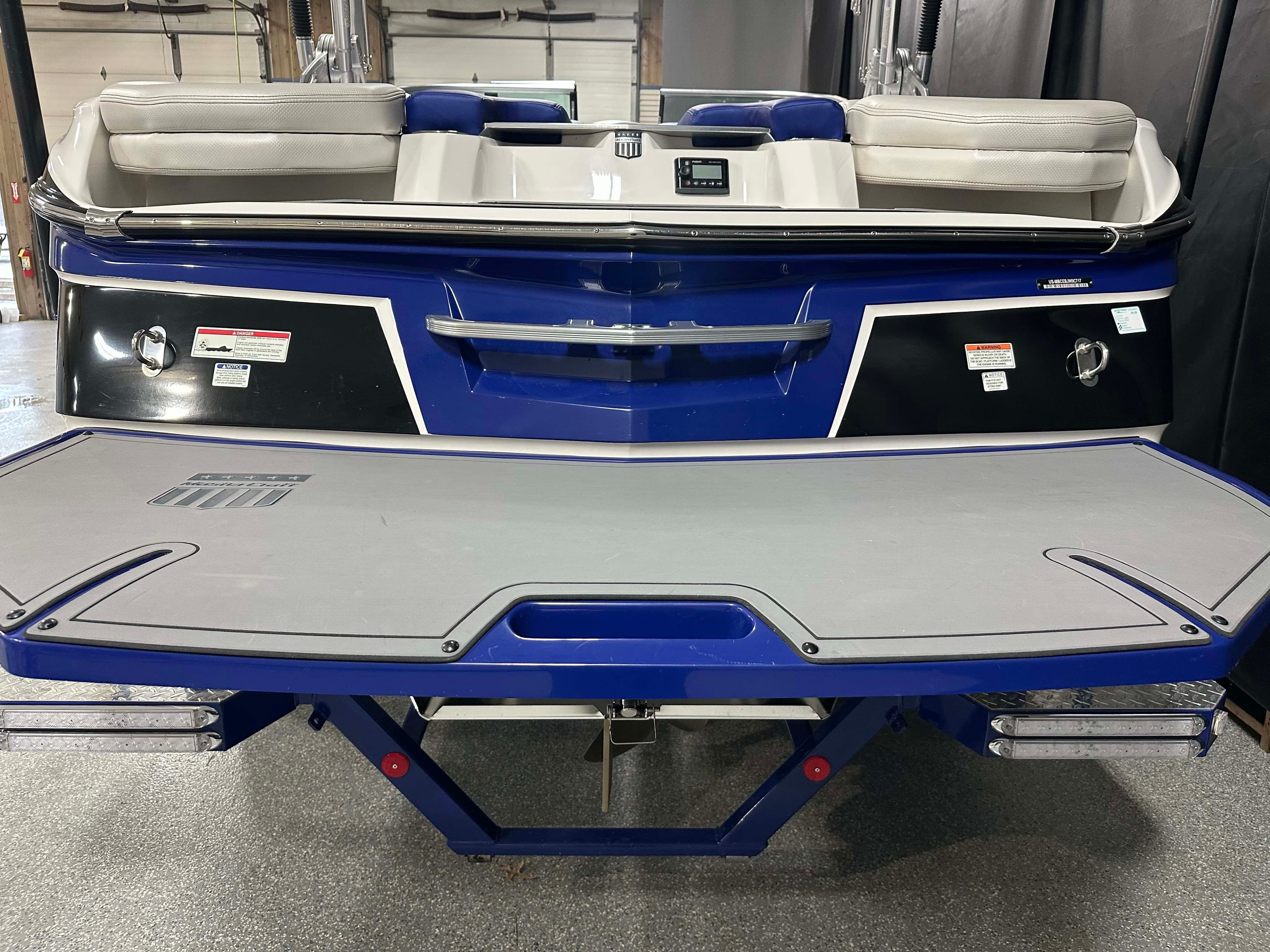 2017 MasterCraft X20 - 12