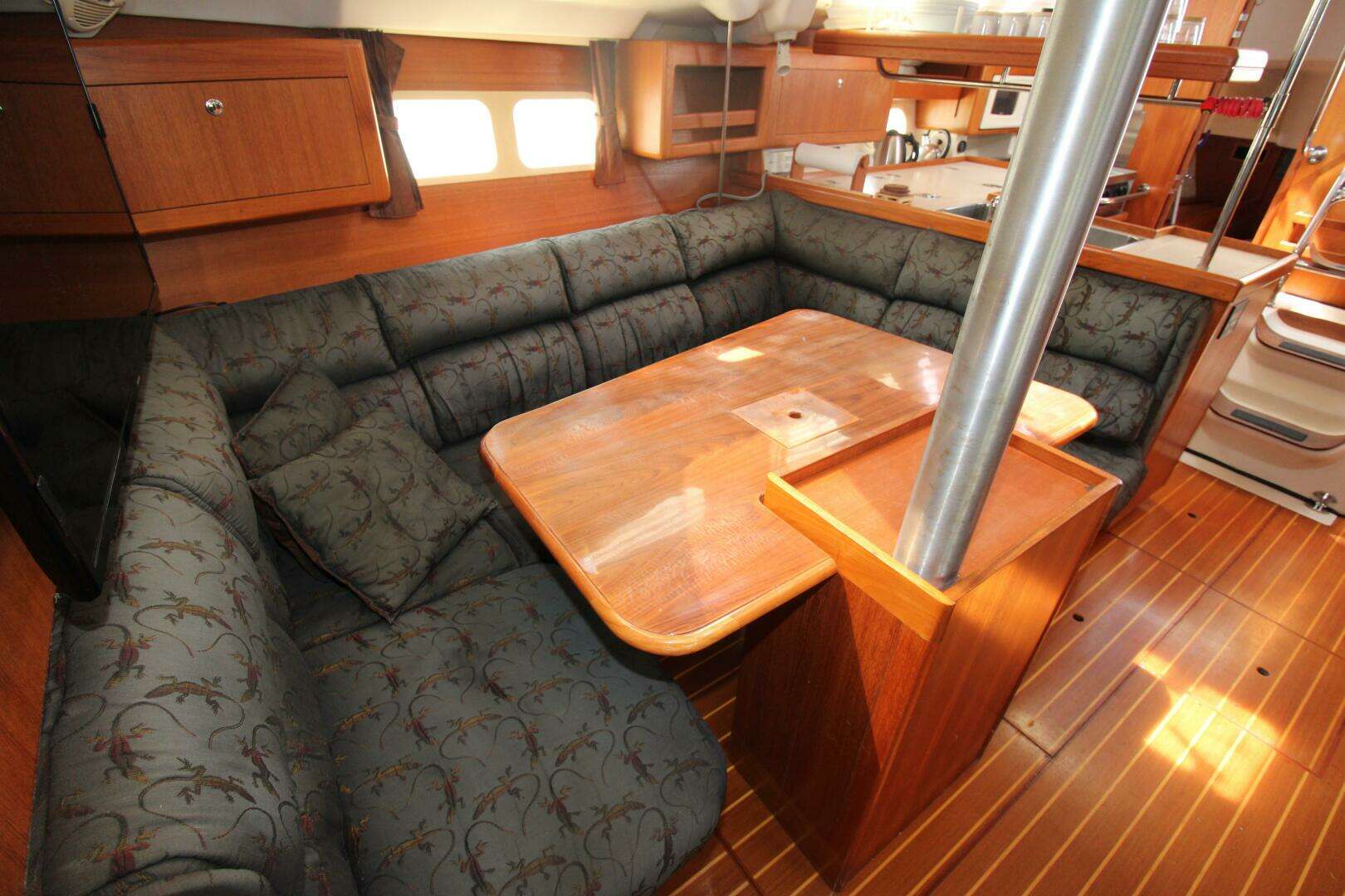 2002 Hunter 410 - Image 34