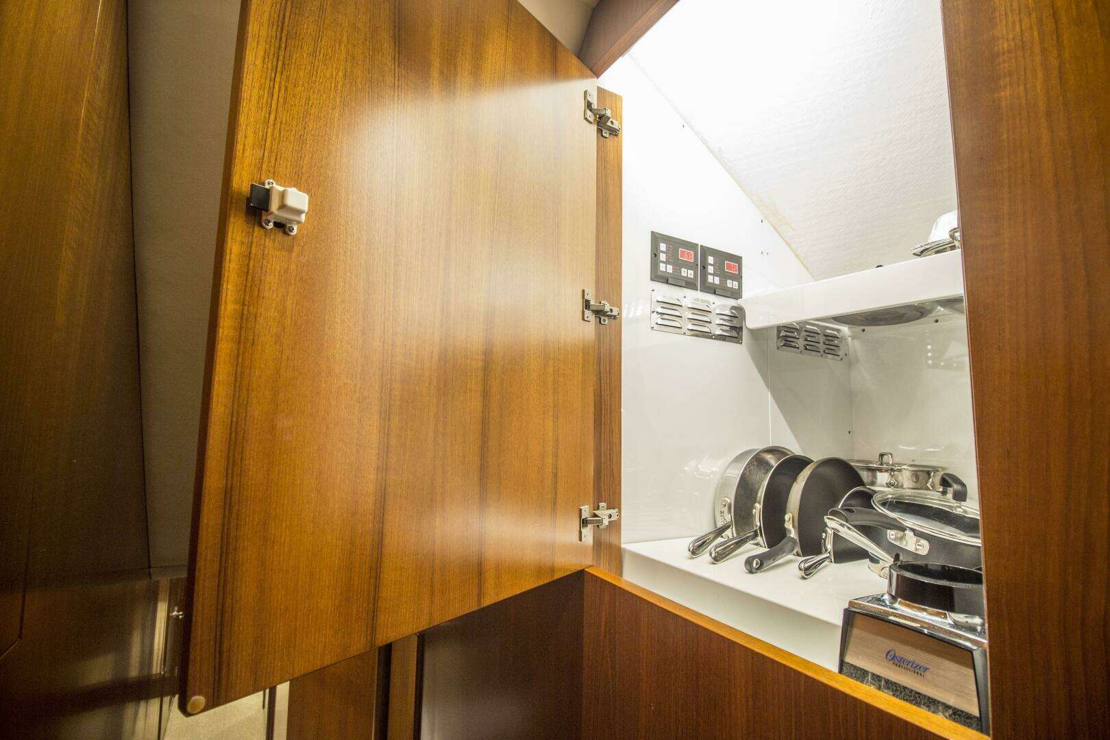 2000 Merritt 80 Sportfish - Image 37