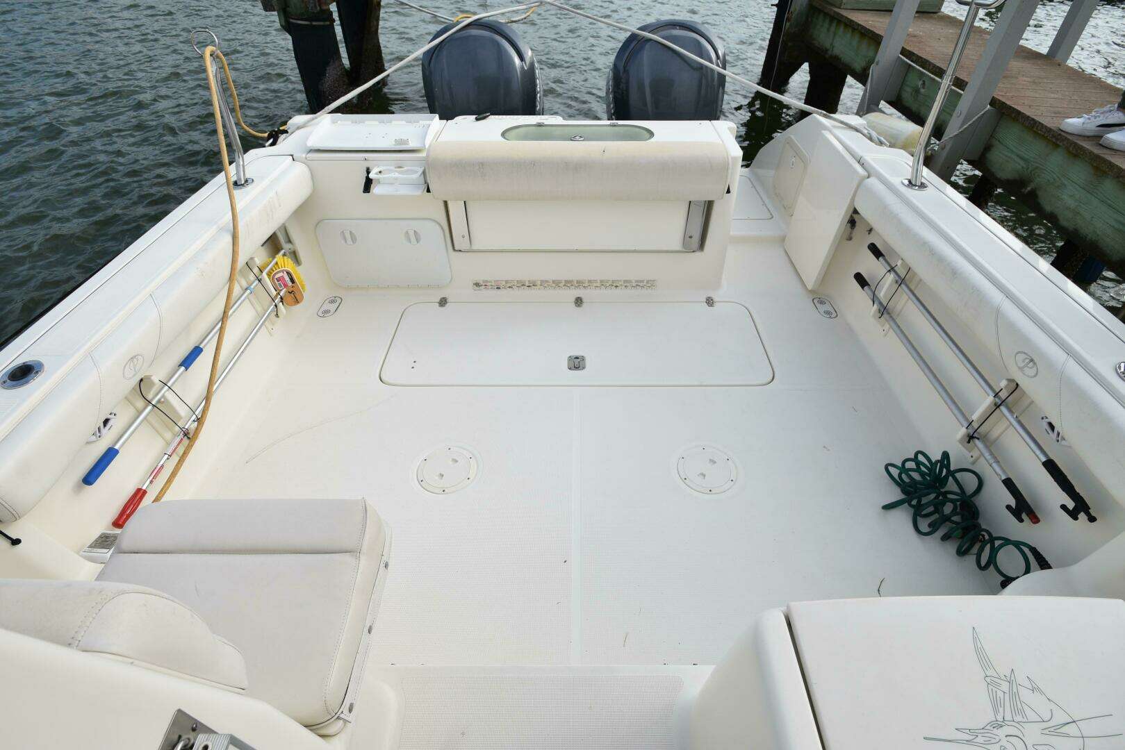 2005 Pursuit 3070 Offshore Express - Image 5