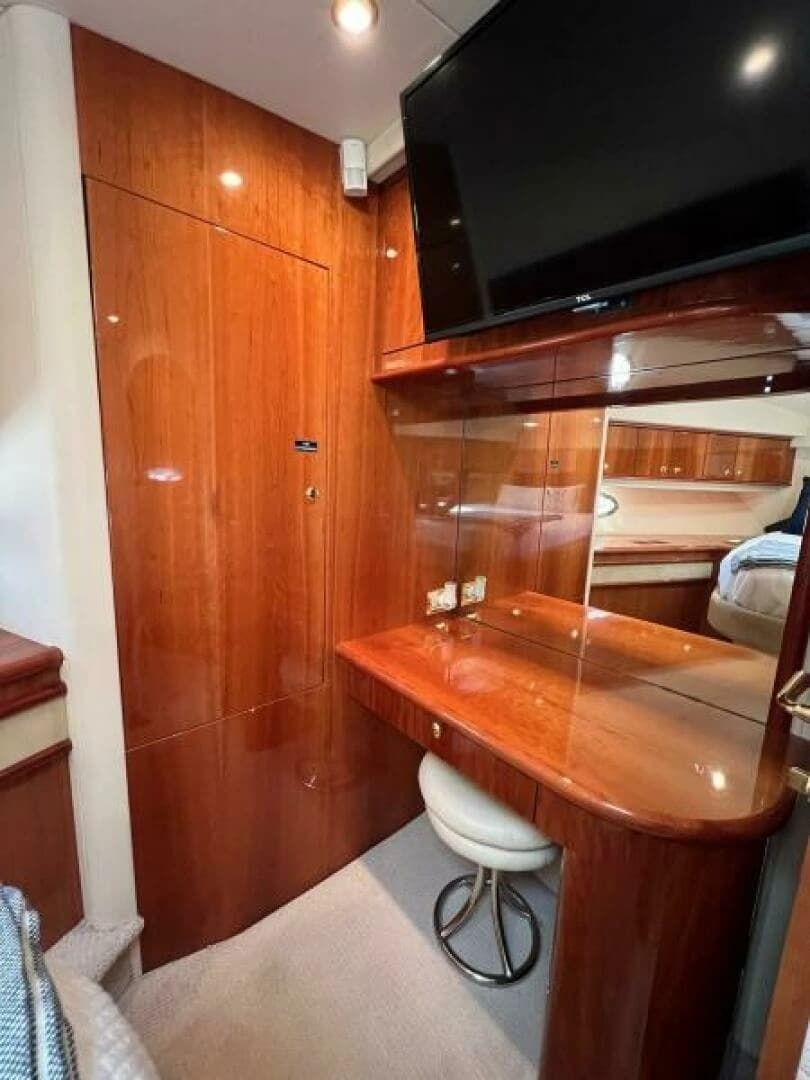 2001 Neptunus 56 Flybridge - Image 23