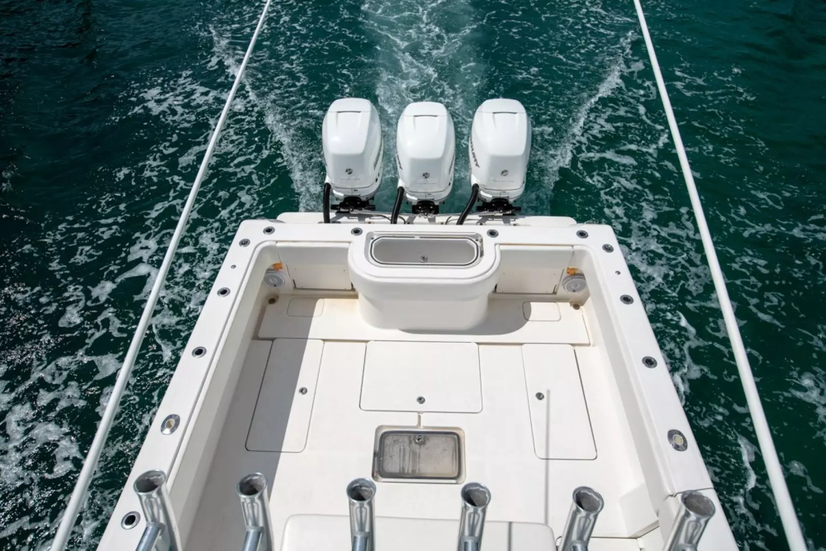 2011 Invincible 42CC - Image 27
