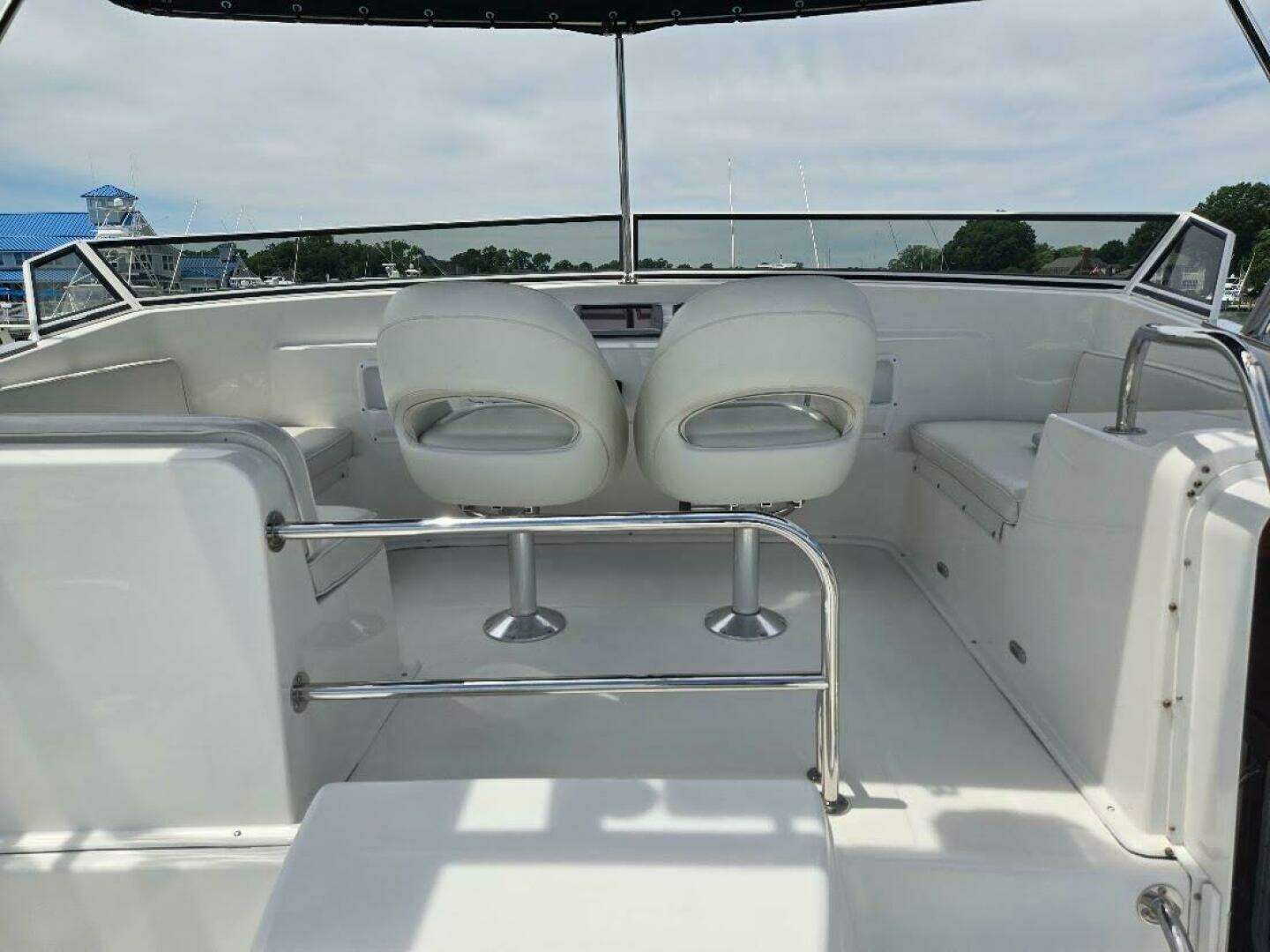 2010 American Tug 49 Limited - Image 15