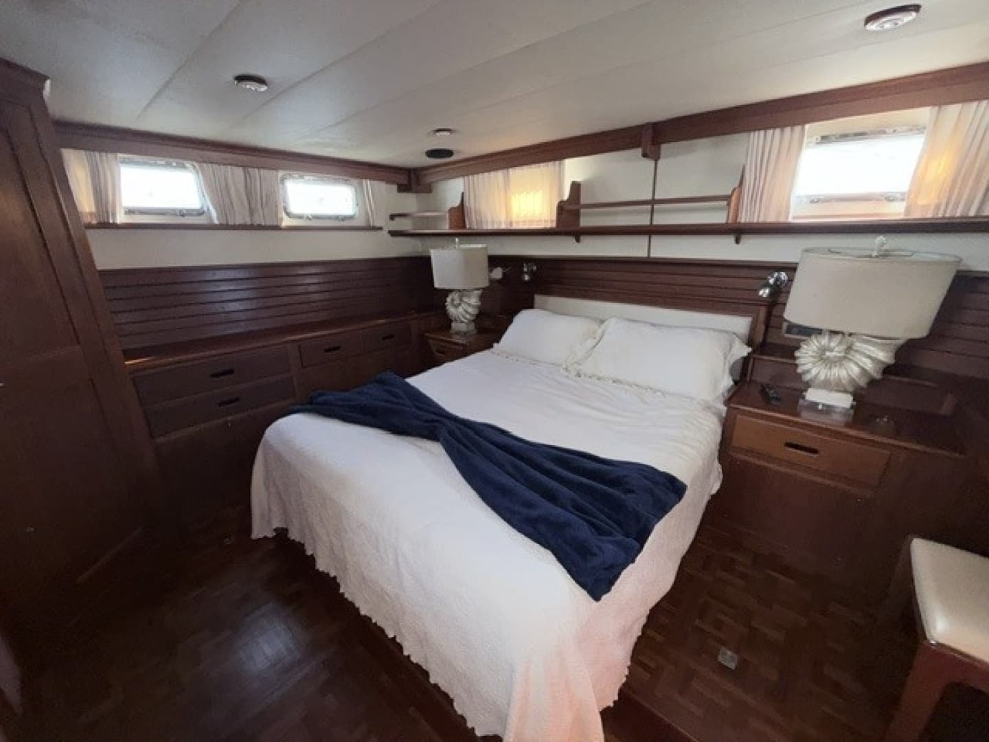 2003 Grand Banks Flybridge Motor Yacht - Image 20