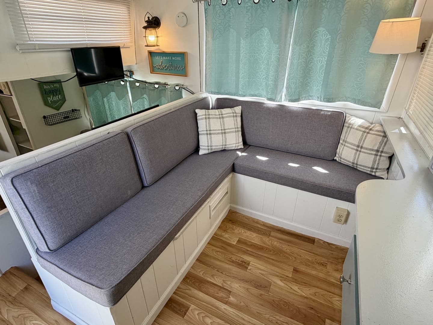 1969 Custom 9 x 27 Floating Cabin - 1969 Drift-R-Cruz - 238sqft - Image 25