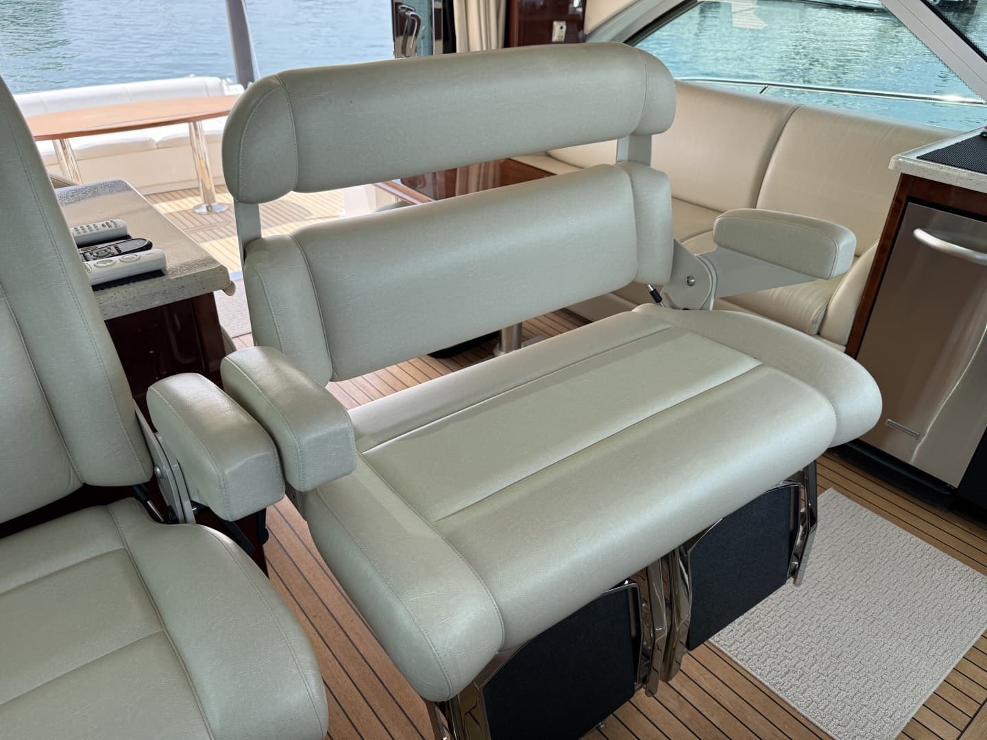 2009 Sea Ray 60 Sundancer - Image 37