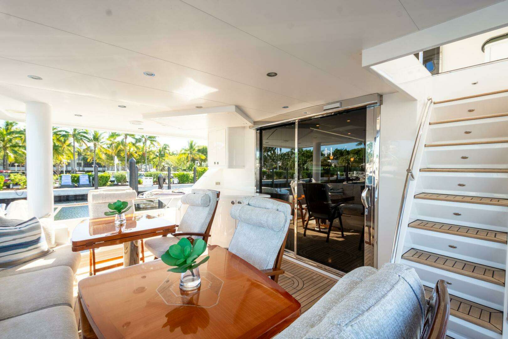 2014 Hargrave Sky Lounge - Image 10