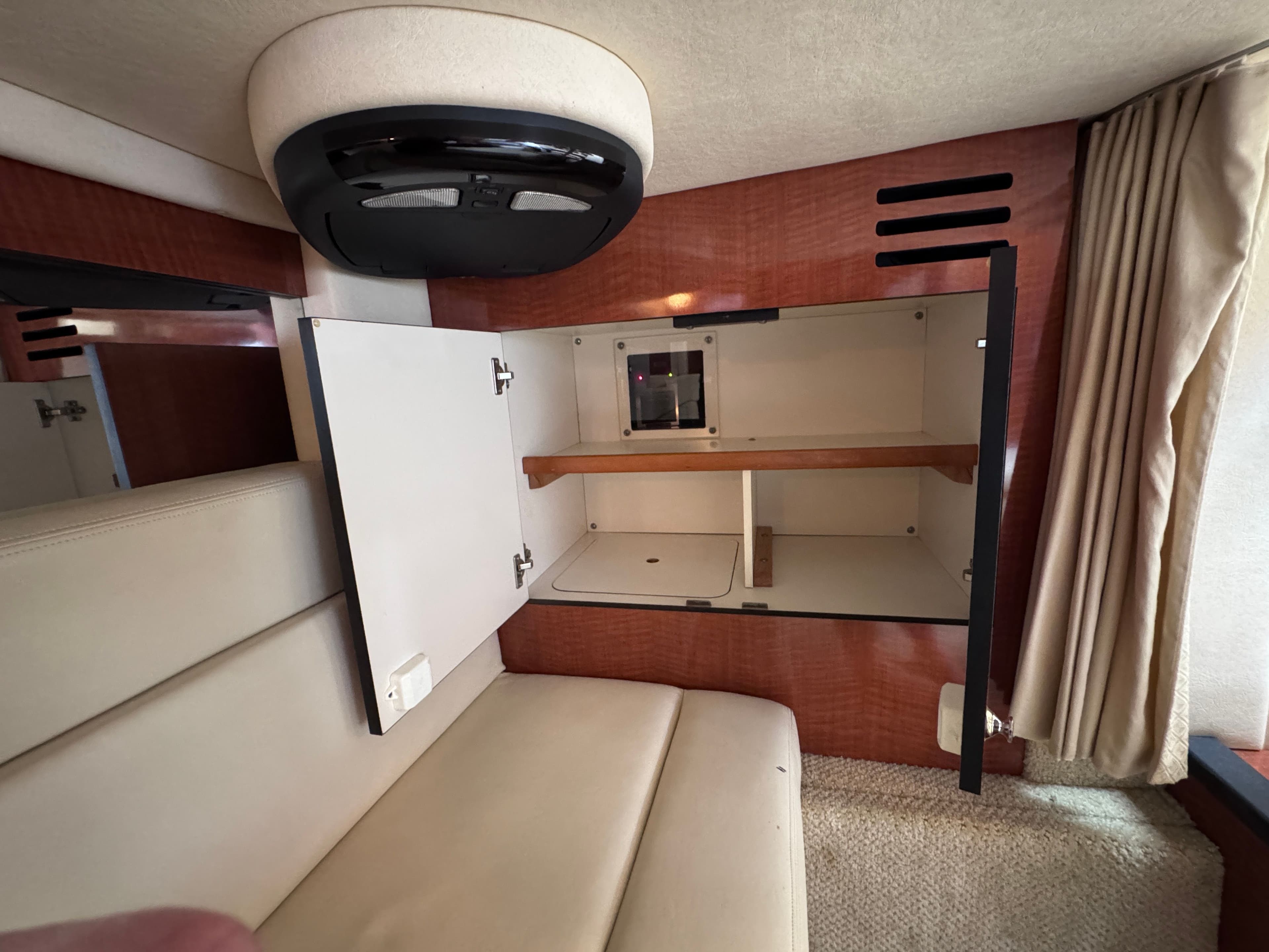 2004 Sea Ray 340 Sundancer - 40