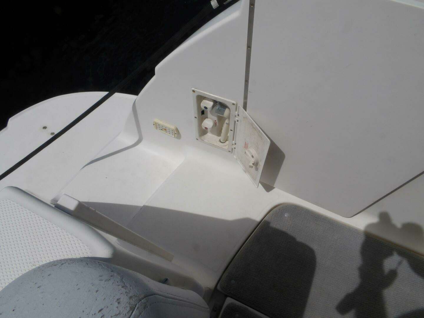2004 Chaparral Signature 350 - Image 52