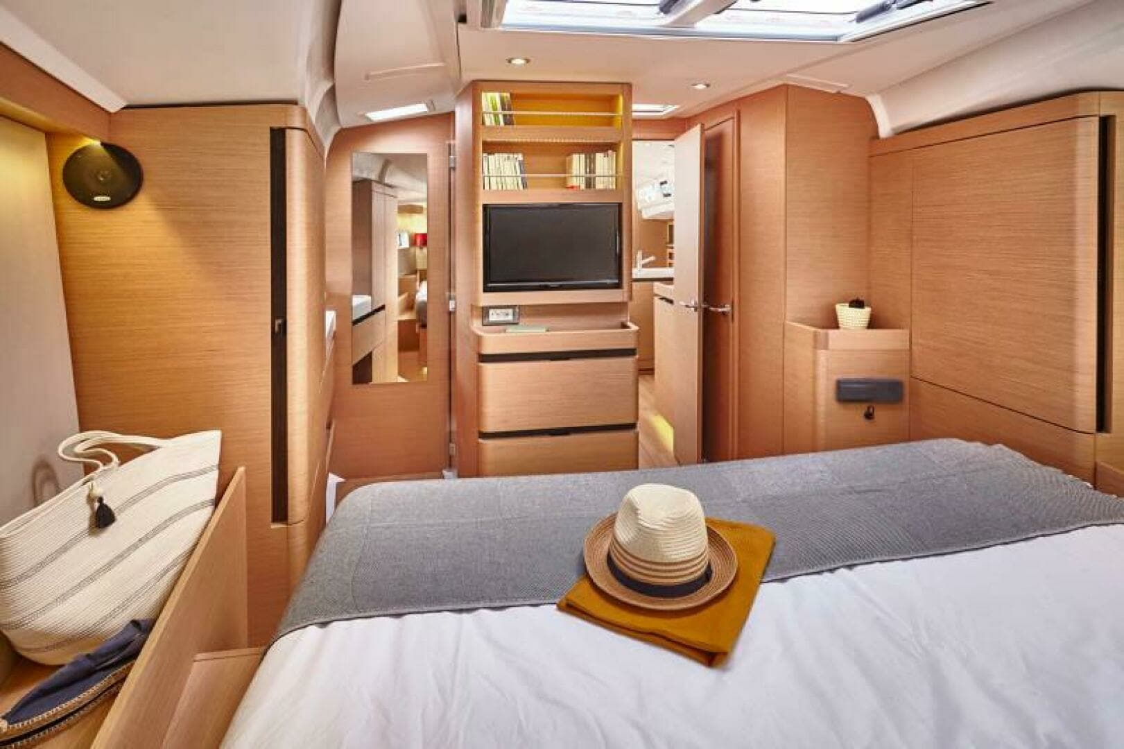 2026 Jeanneau Sun Odyssey 490 - Image 23