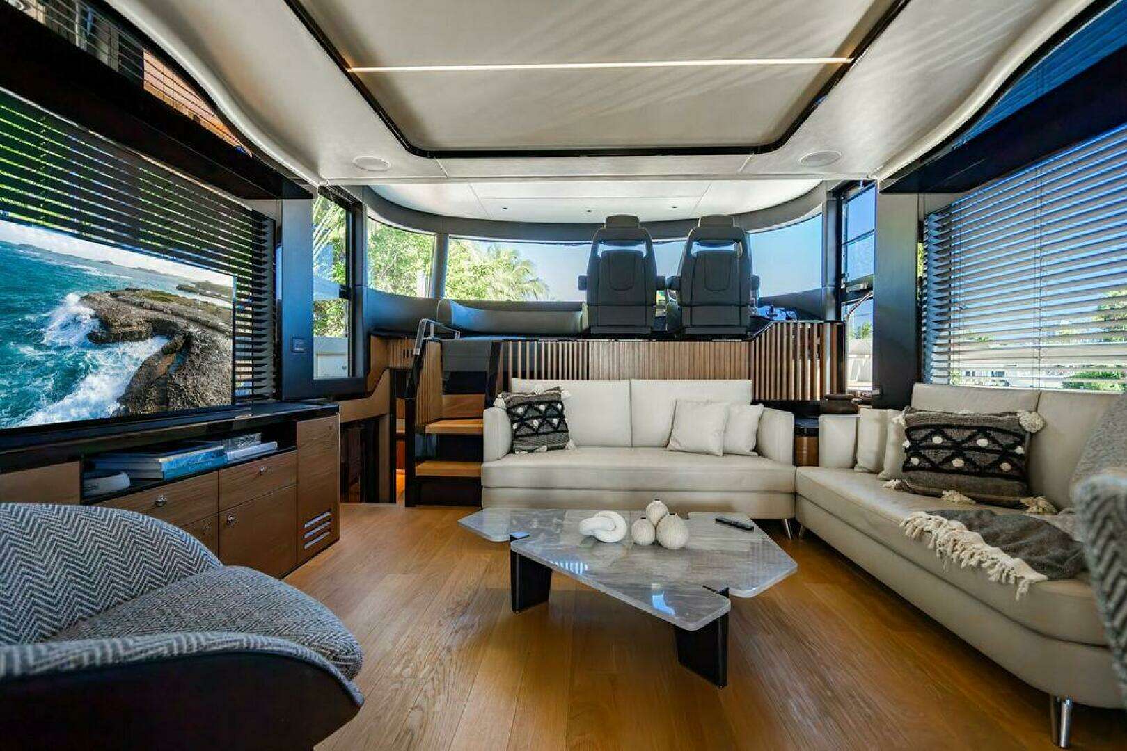 2023 Absolute 64 Navetta - Image 10