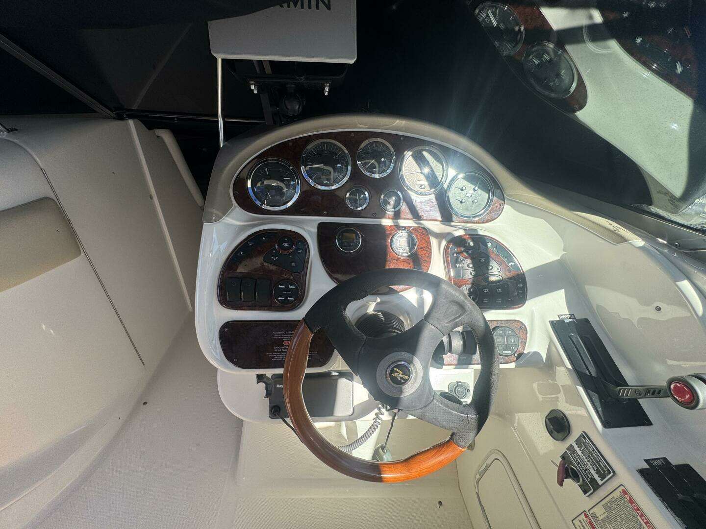2002 Sea Ray 290 Bowrider - Image 11