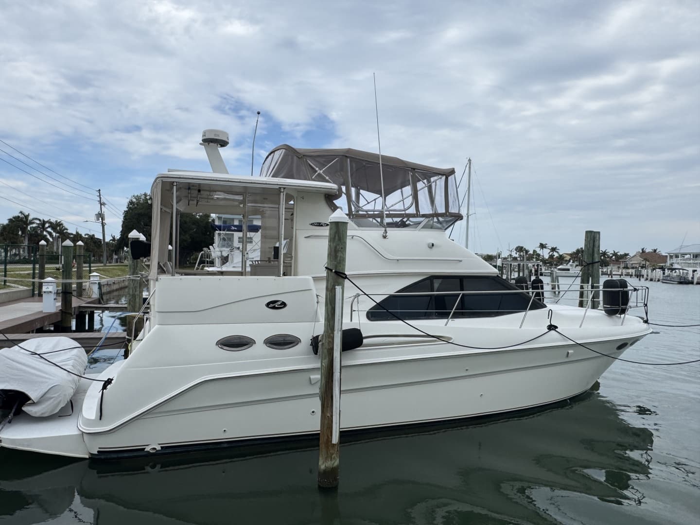 2001 Sea Ray 380 Aft Cabin - Image 2