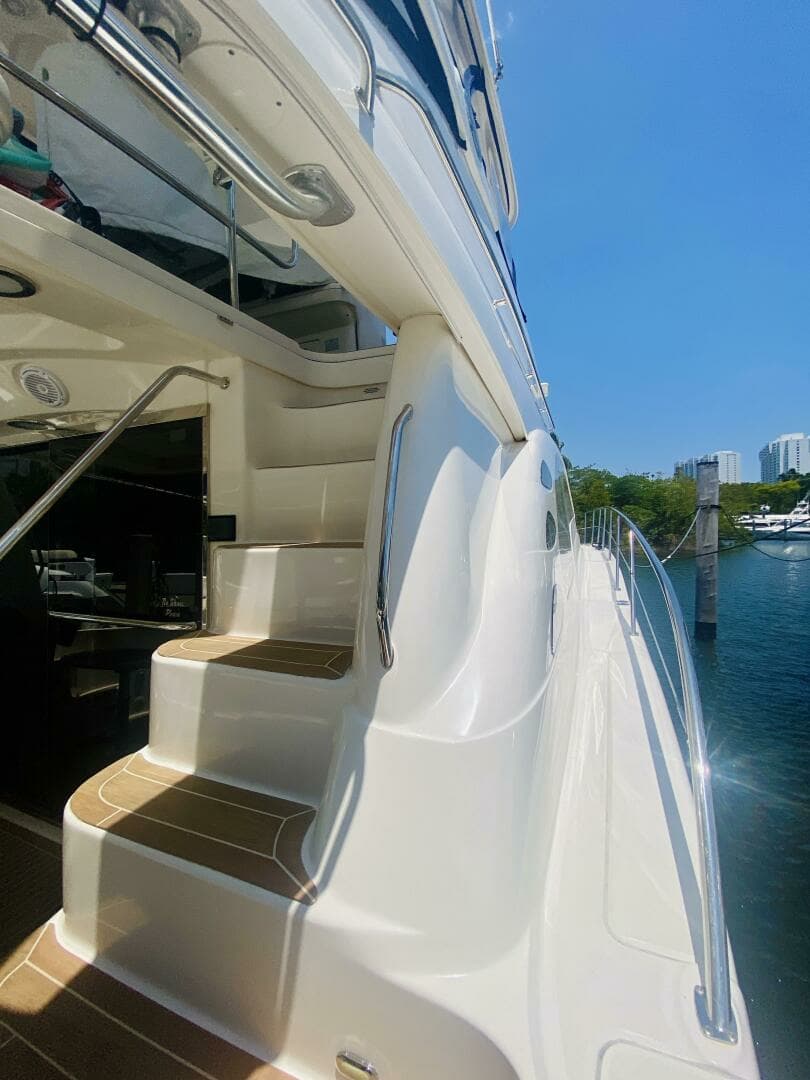 2006 Sea Ray 58 Sedan Bridge - Image 9
