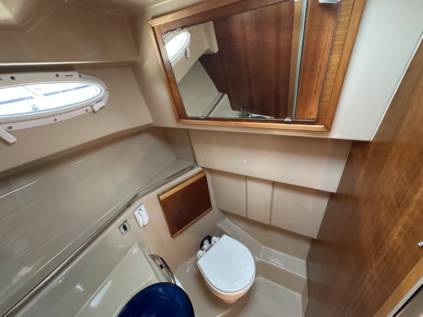 2016 Cutwater C-28 LE - Image 46