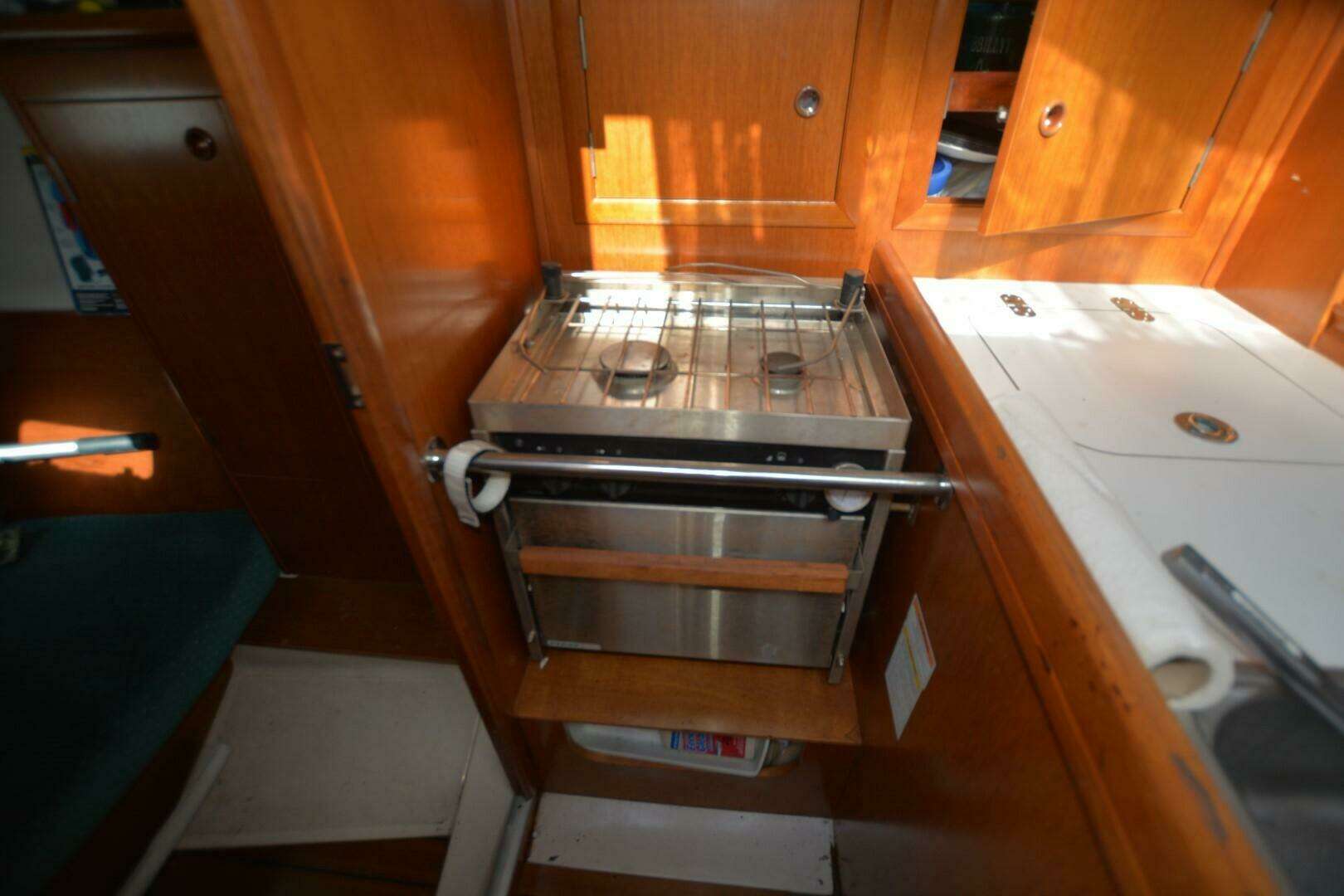 2000 Beneteau Oceanis 311 - Image 17
