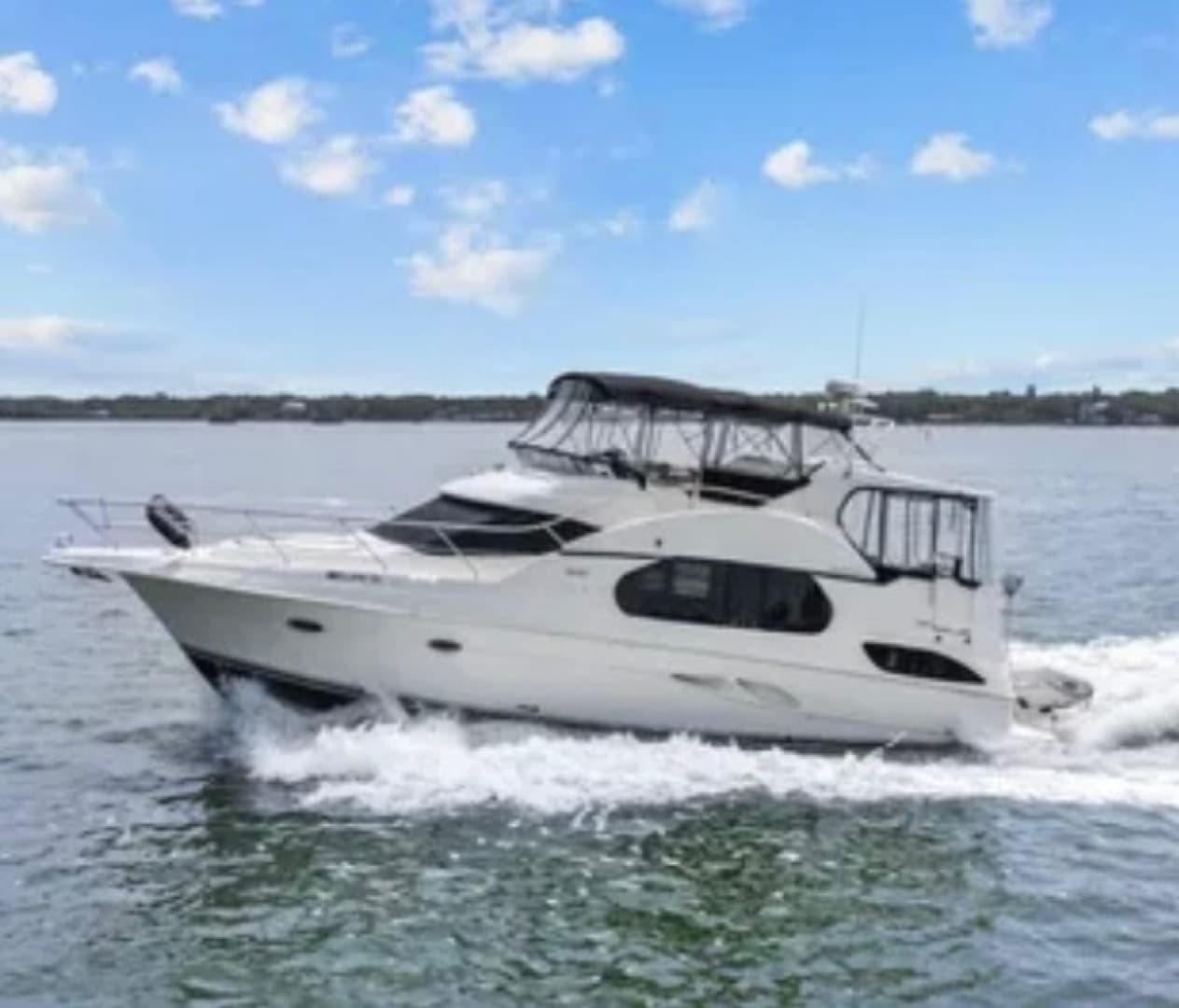 2003 Silverton 43 Motor Yacht - Image 3