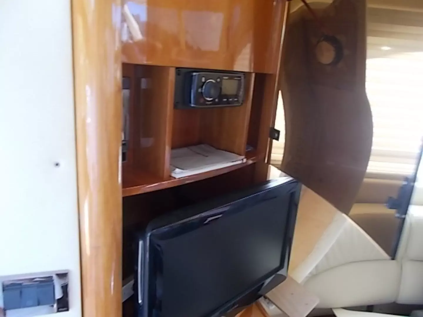 2001 Azimut 46 - Image 14