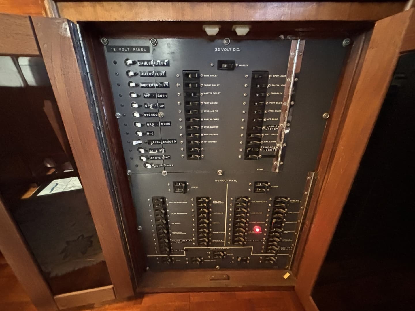 1979 Hatteras Motor Yacht - Image 55