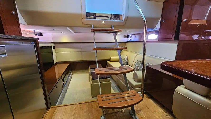 2014 Sea Ray 450 Sundancer - Image 25