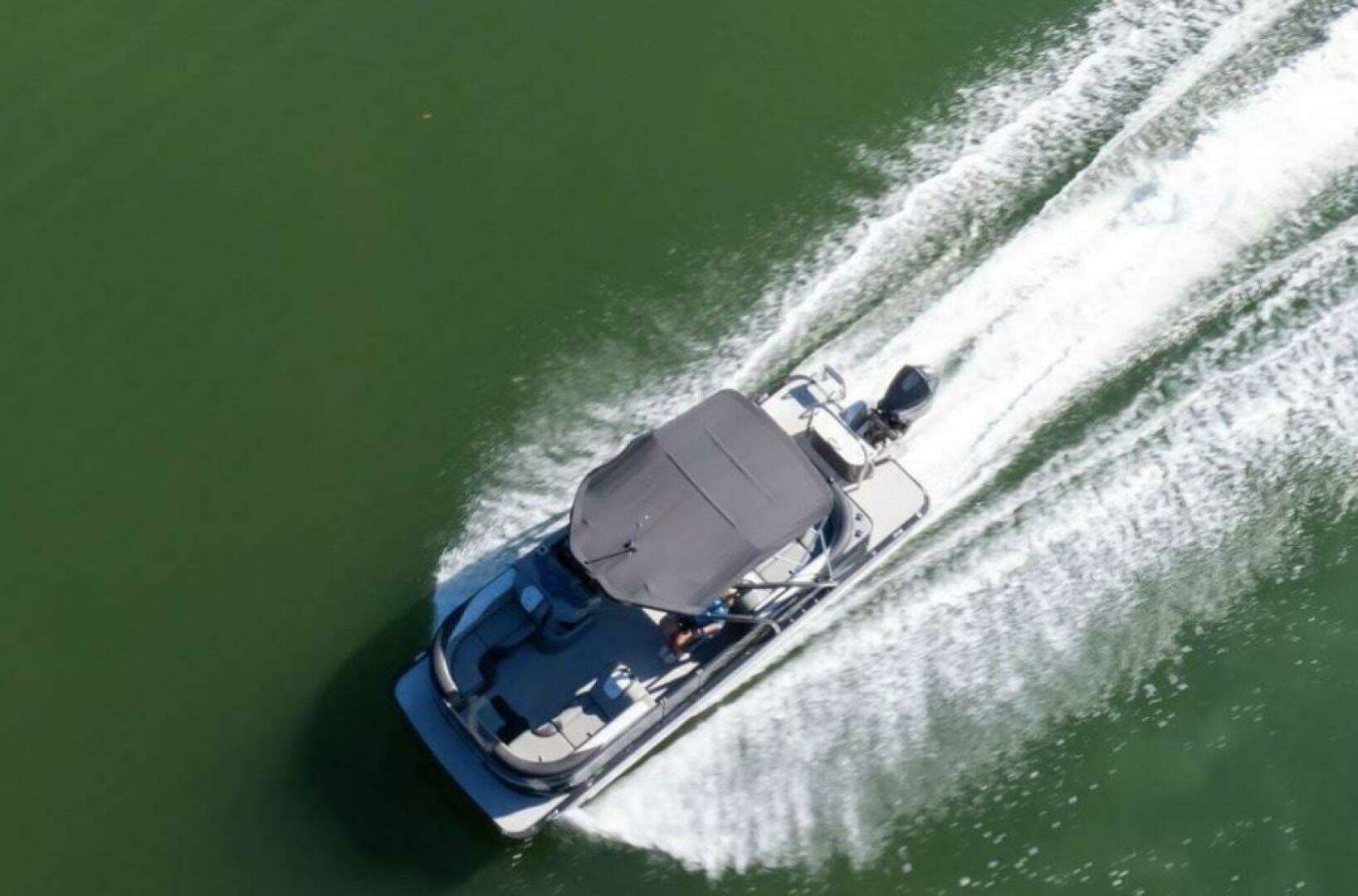 2021 Avalon LSZ Quad Lounger 24 - Image 13