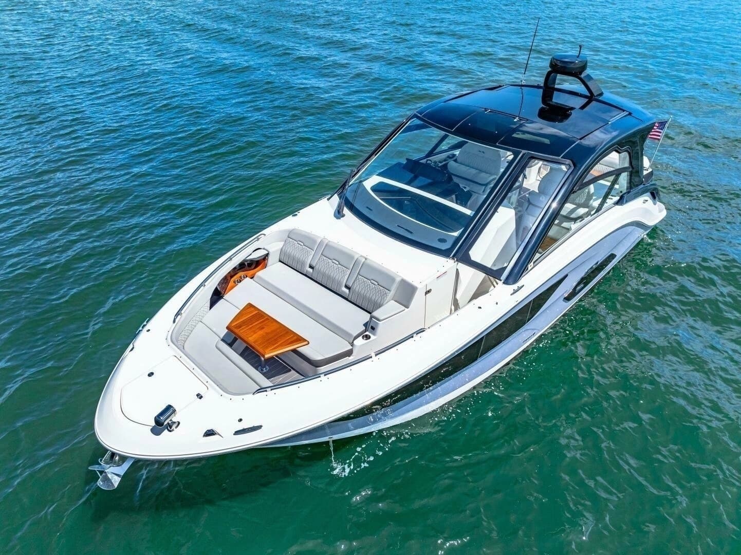 2022 Sea Ray 370 Sundancer - Image 47