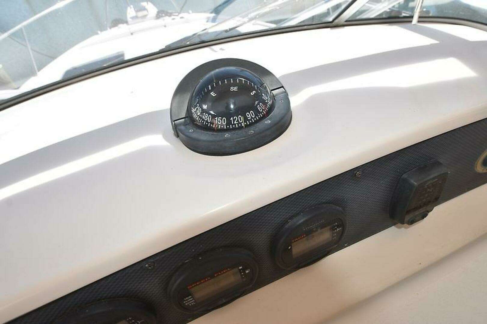 2006 Grady-White 330 Express - Image 33