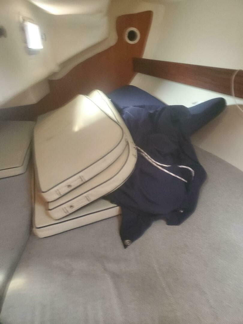 1985 Beneteau First 375 - Image 31