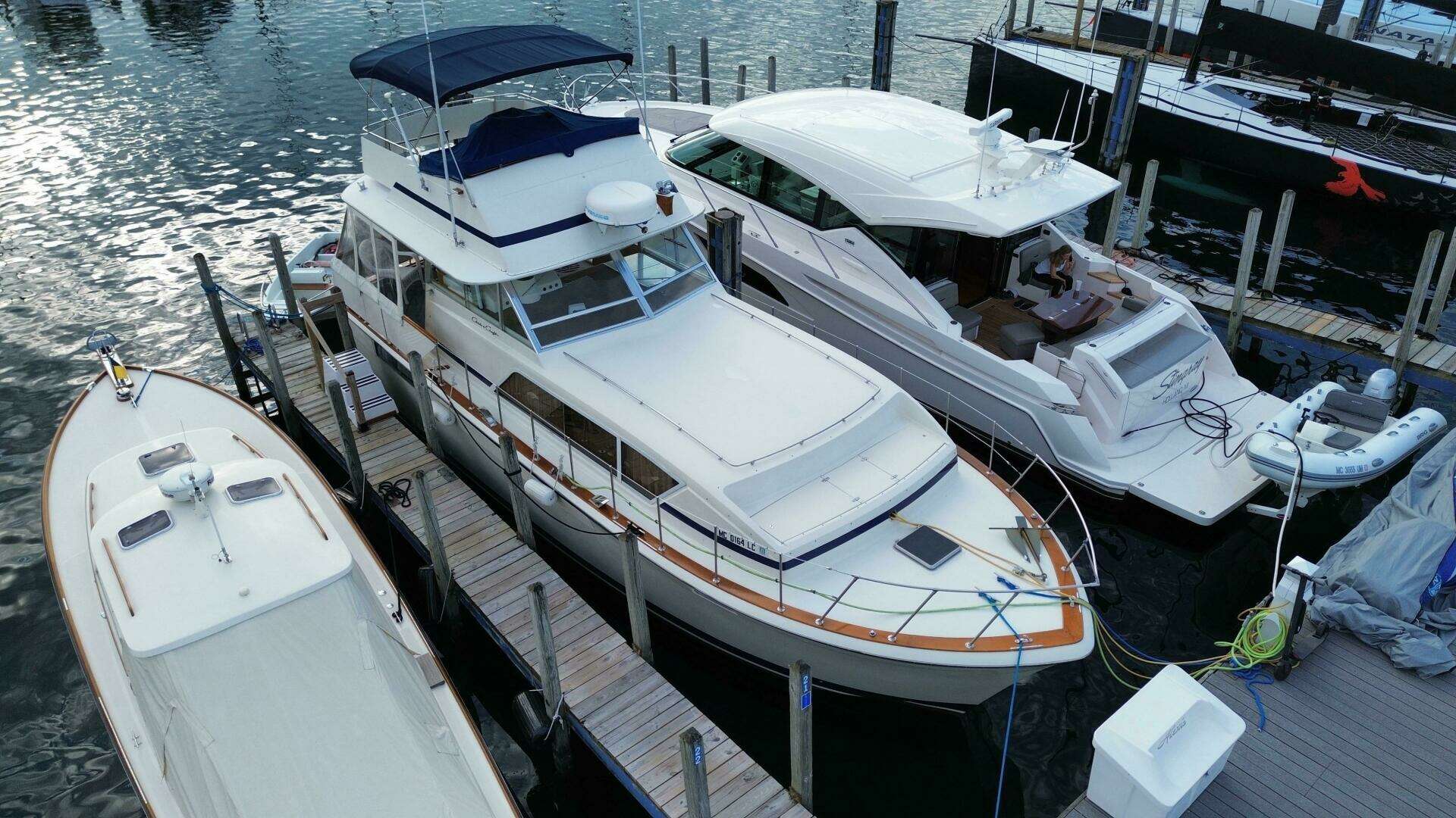 1978 Chris-Craft 410 Motor Yacht - Image 6