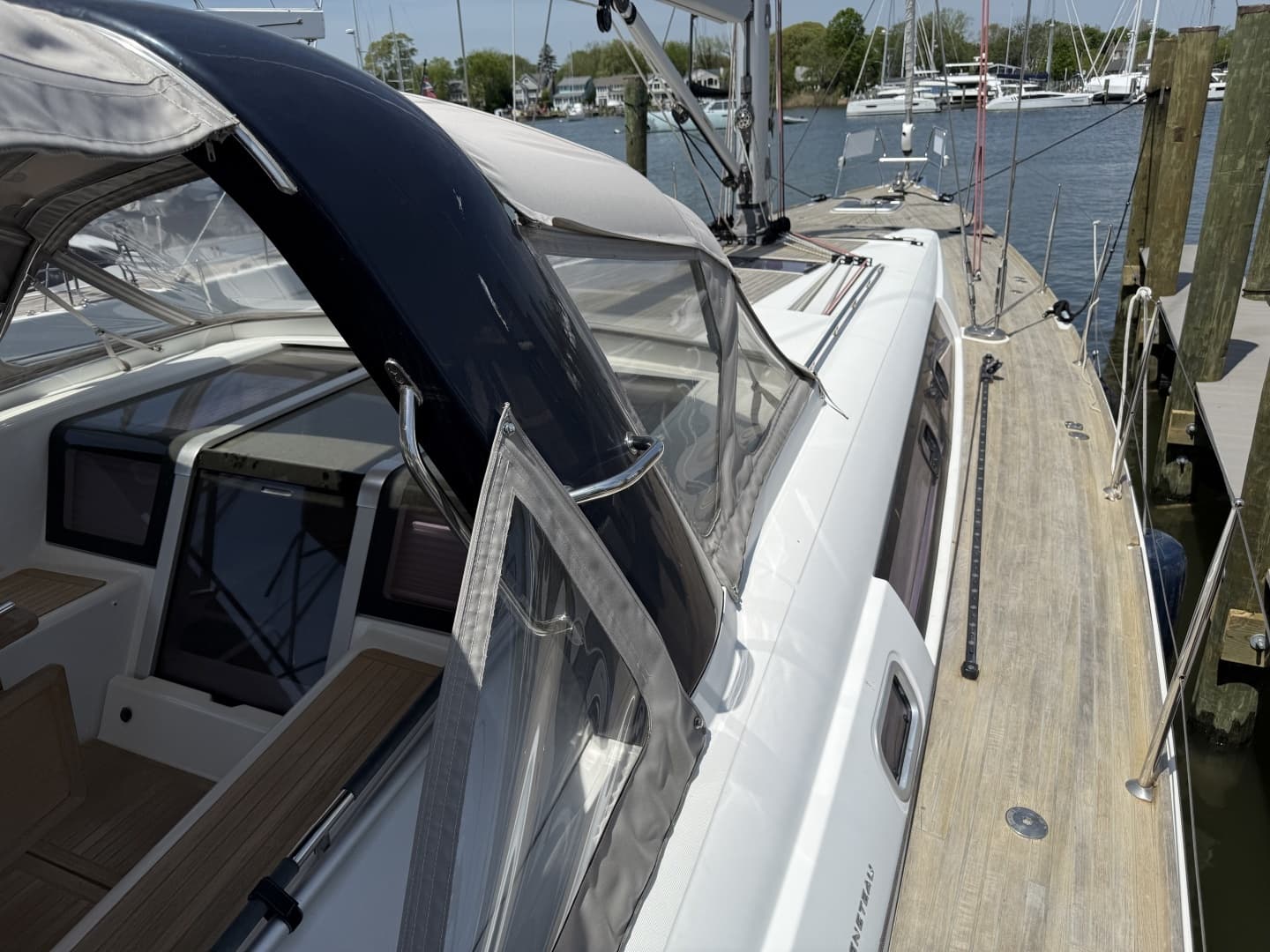 2016 Beneteau Oceanis 60 - Image 33