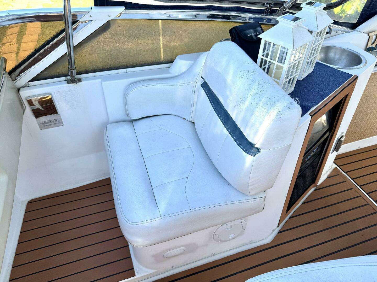 2001 Carver 40 Flybridge - Image 7