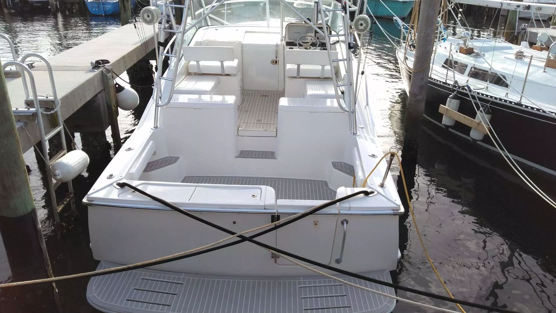 2007 Luhrs 31 Open - Image 3