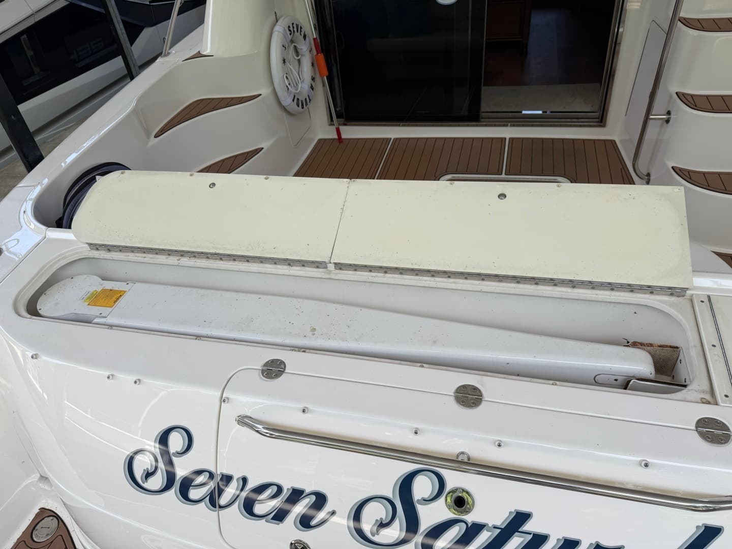 2005 Sea Ray 550 SEDAN BRIDGE - Image 24