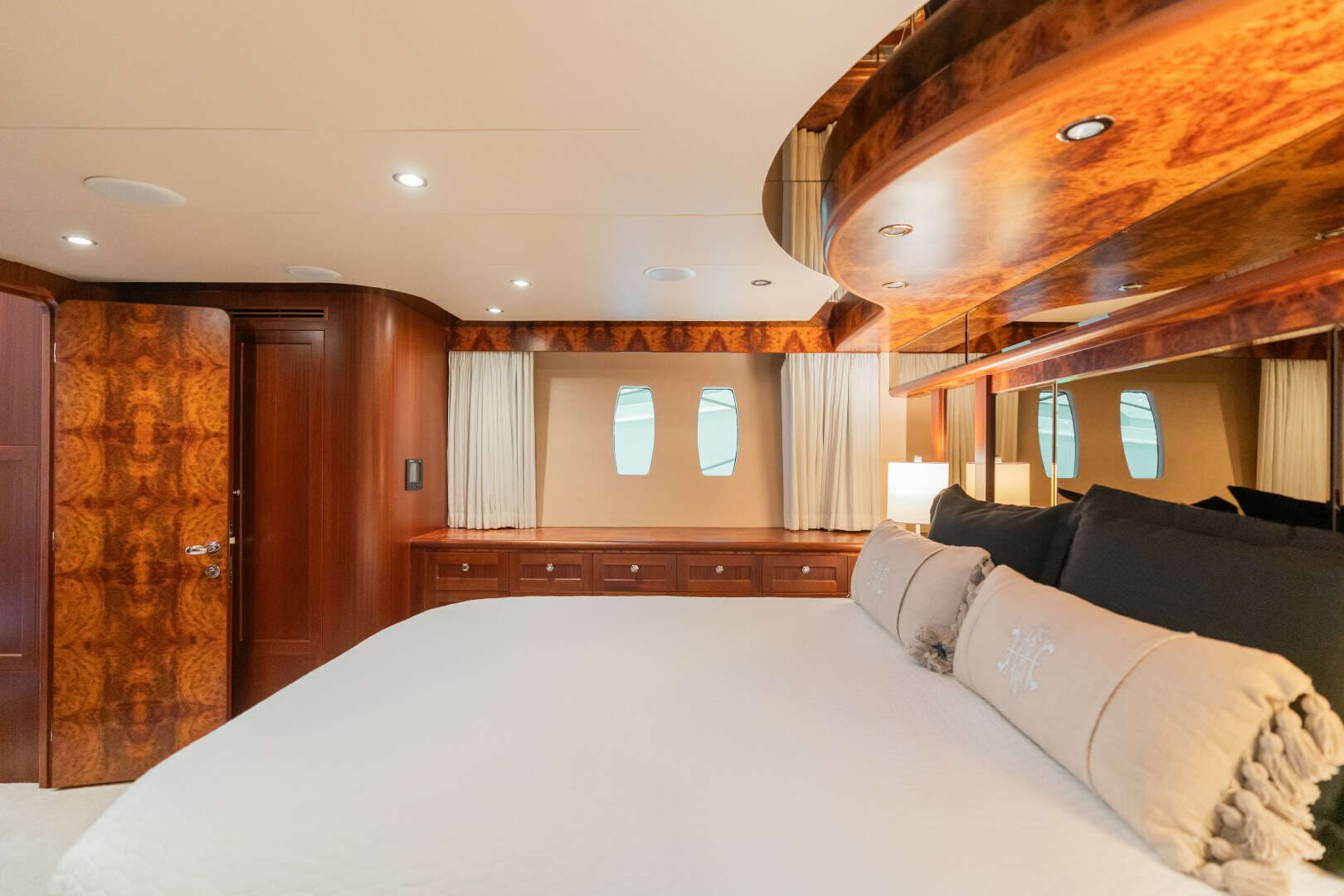 2013 Ocean Alexander 65 PILOTHOUSE - Image 67