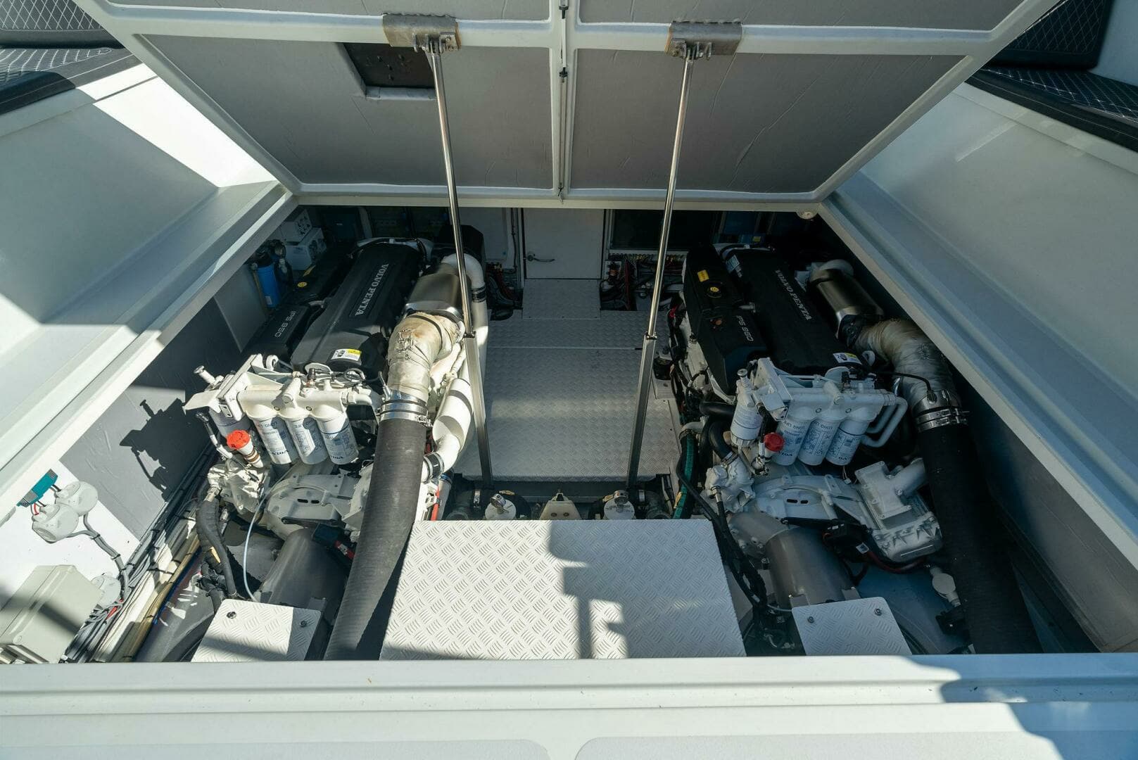 2019 Dutchcraft 56 Open - Image 46