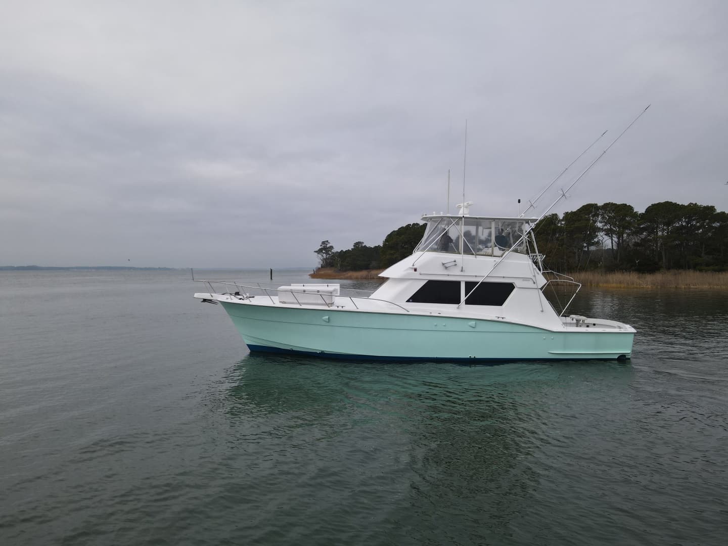 1989 Hatteras 52 Convertible - Image 5