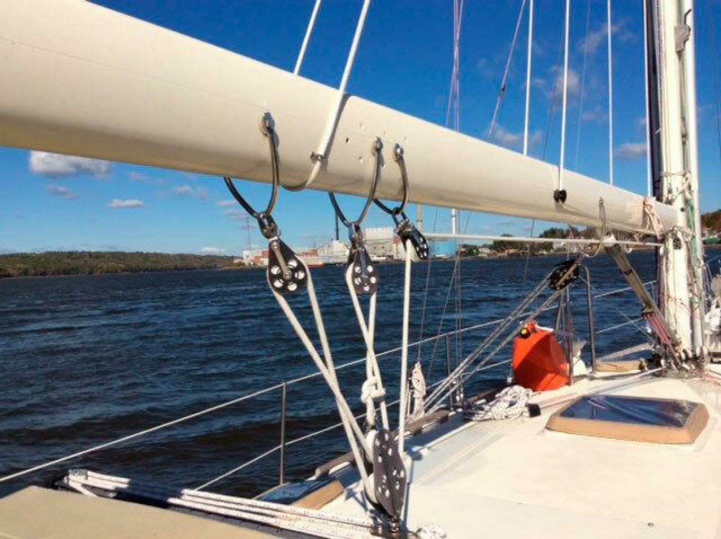 1988 Brewer STEEL HULL Kaiulani - Image 11