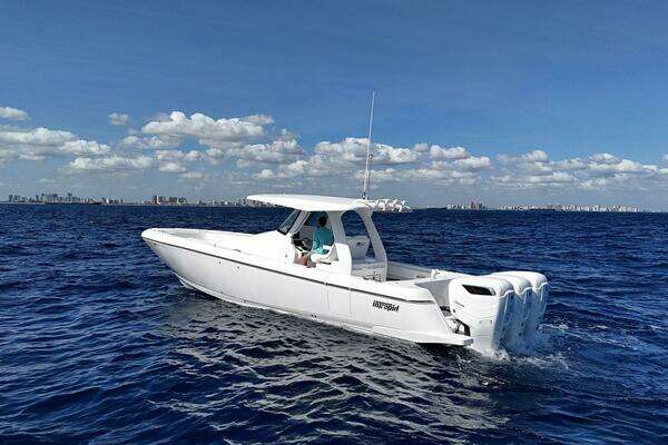 2024 Intrepid Nomad SE