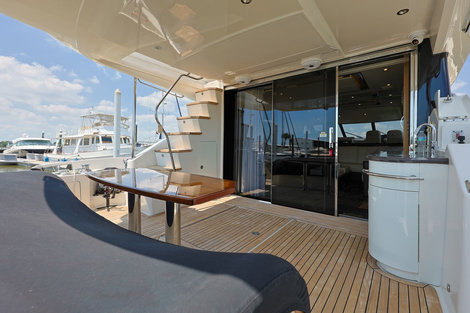 2017 Sea Ray L650 Fly - Image 20