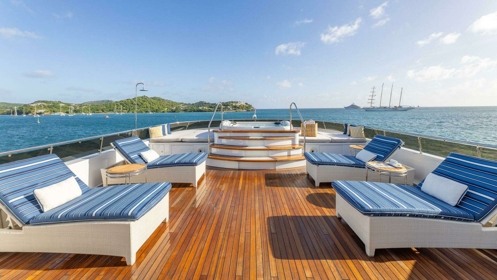 2001 Trinity Yachts Tri-Deck MY - Image 28